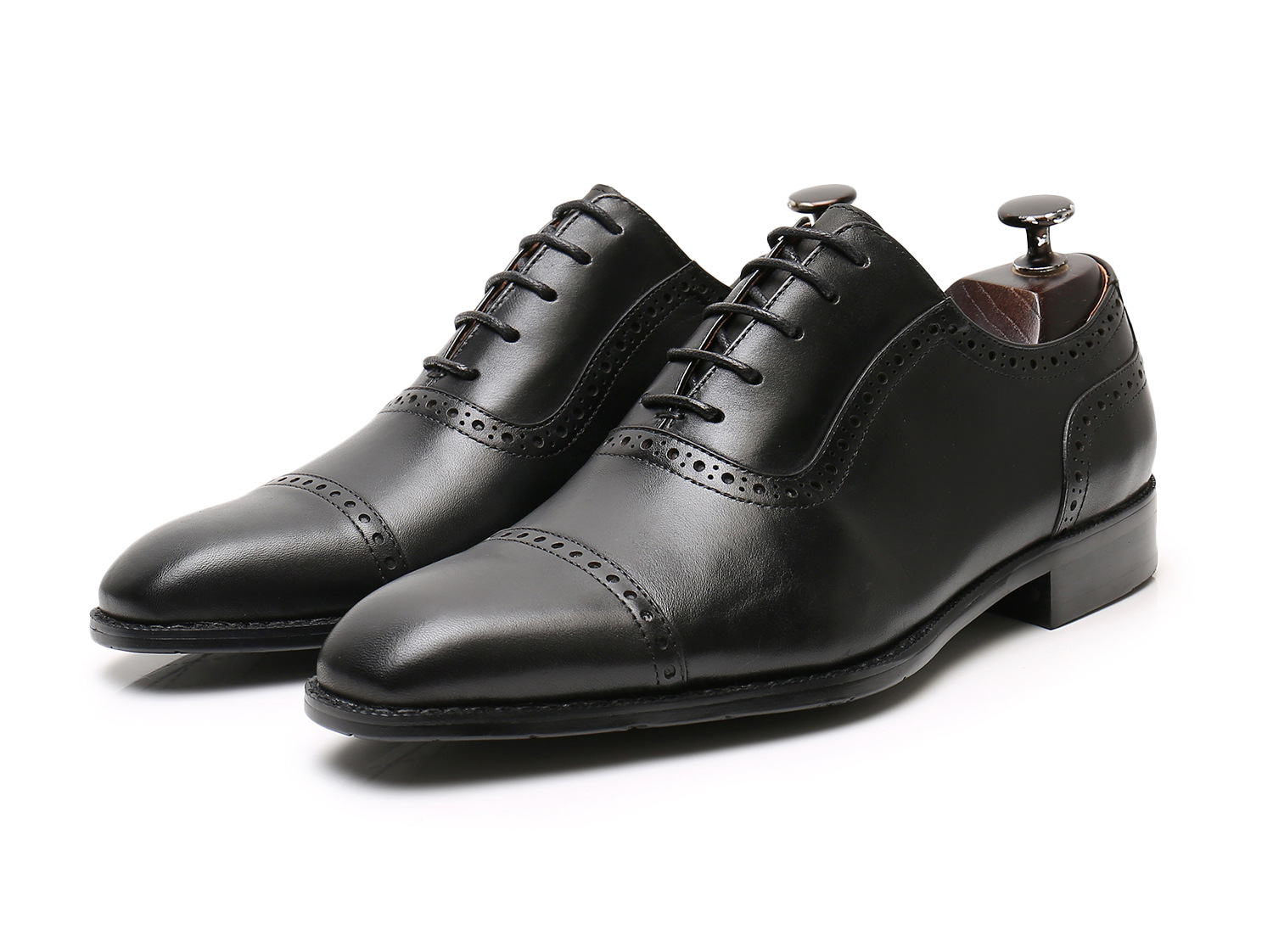 Picture of British Genuine Leather Men's Shoes Cowhide Carved Leather Shoes Men's Summer Business Casual Dress Shoes