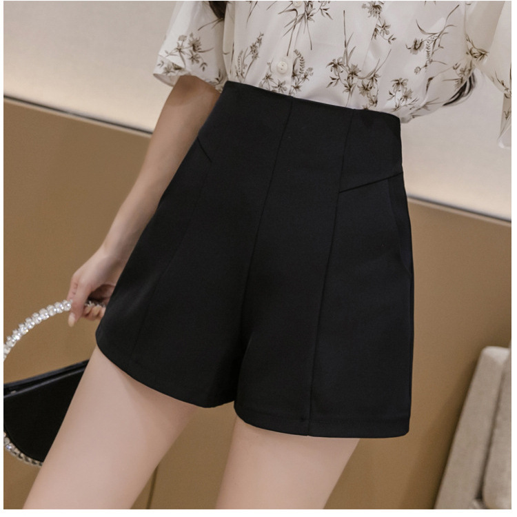 2023 Shorts Women's Summer Thin Casual Large Size Pear Shape Body High Waist Slim Design Hot Girl Wide Leg Hot Pants