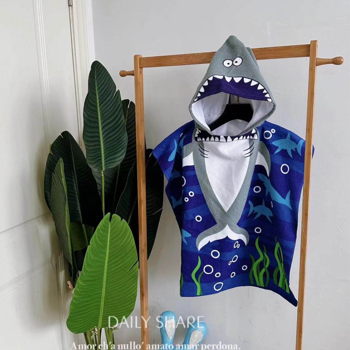 Picture of Cute Cartoon Children's Bath Towel Cloak Soft Skin-friendly Hair-free Bath Water Absorbent Quick-drying Wearing Baby Bath Towel