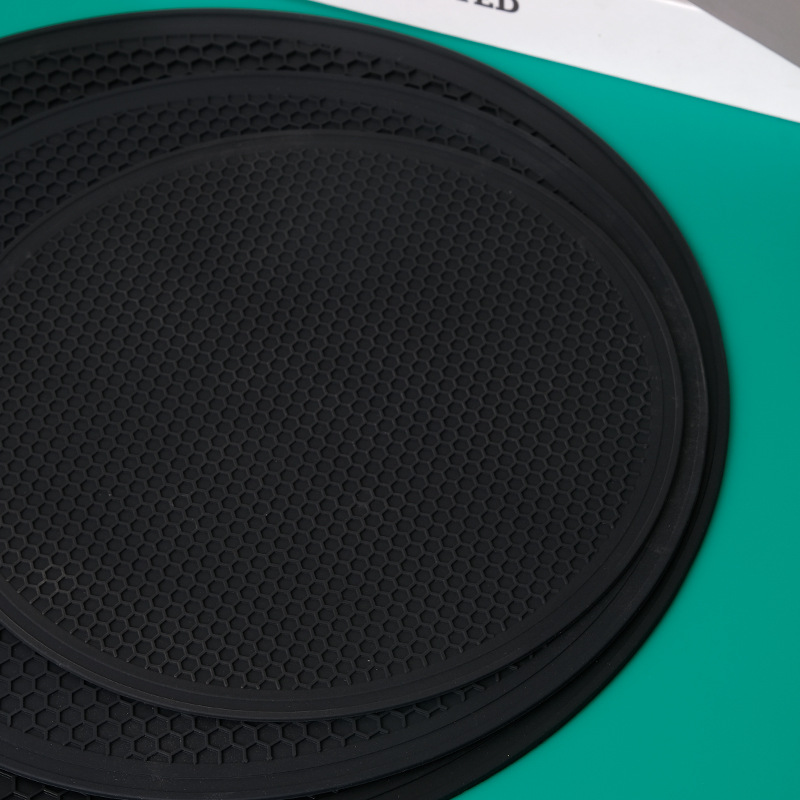 Picture of Three-size silicone honeycomb pattern insulation mat silicone insulation pot mat household insulation bowl mat large pot mat coaster dish mat