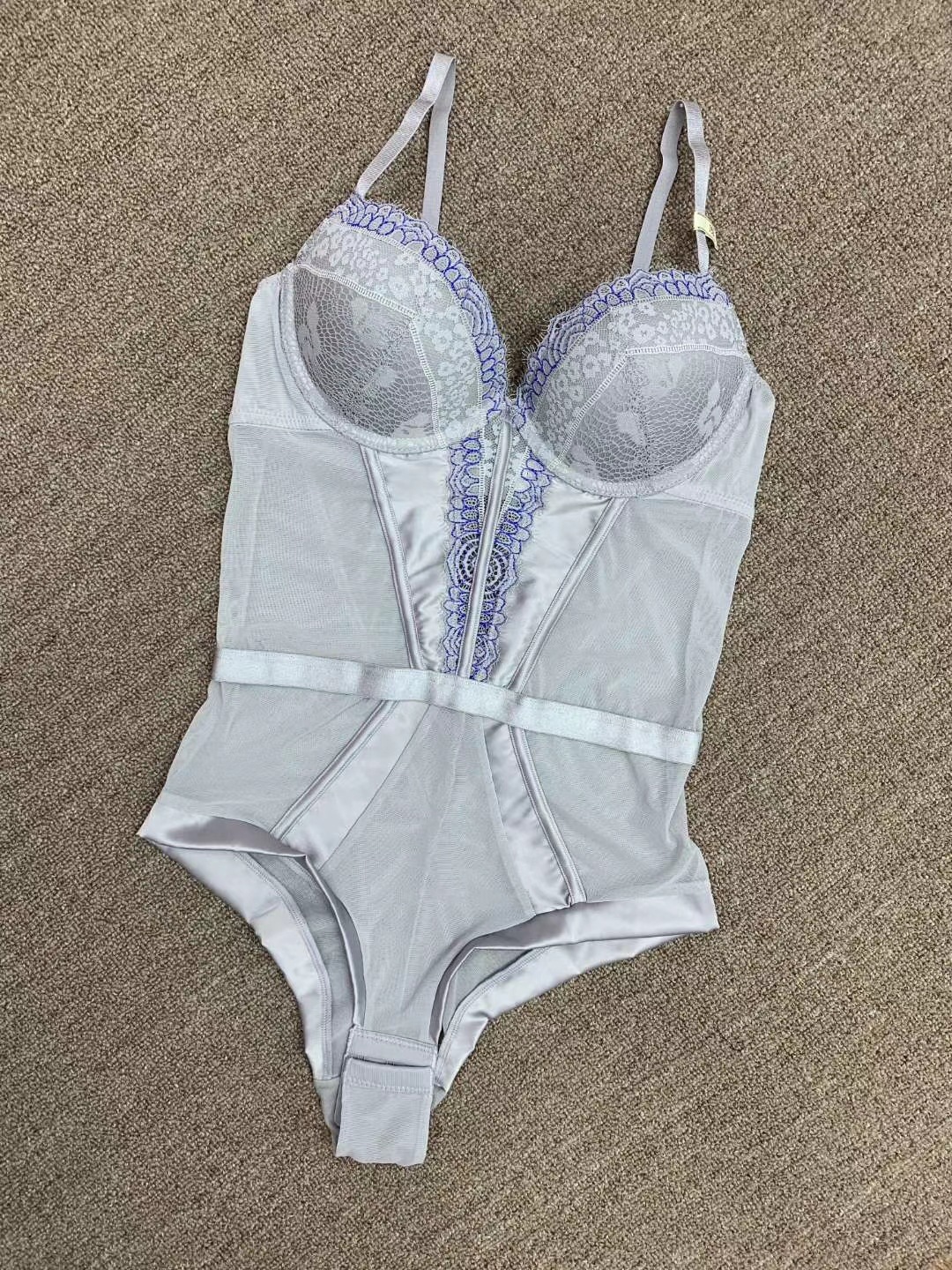 Picture of 6611 New French Style Sexy Temptation Hollow Upper Thin Lower Thick Gather-up Slim-Fit Tight Underwear Bodies