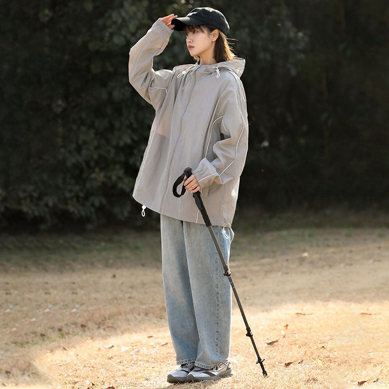 Picture of UPF50 Ice Silk Sunscreen Clothing Women's Summer Thin Loose Waterproof Sunscreen Clothing Couple Coat Men Can Develop LOGO