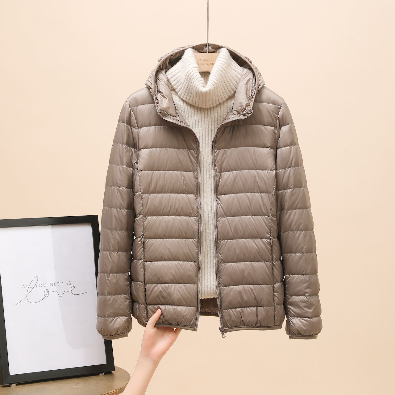 Picture of European Down Jacket Women's 2025 New Short Lightweight Thickened Warm Slim Korean Style White Duck Down Fashion Jacket