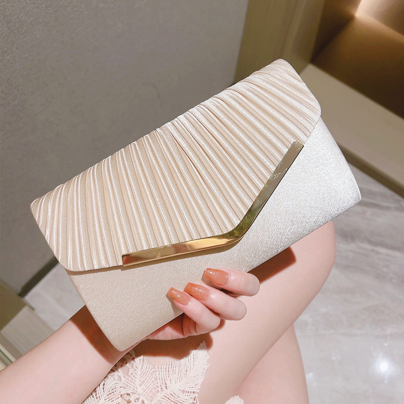 2025 New Satin Evening Bag High-End Banquet Clutch Dress Small Bag Women's Fashion Handbag Small Square Bag