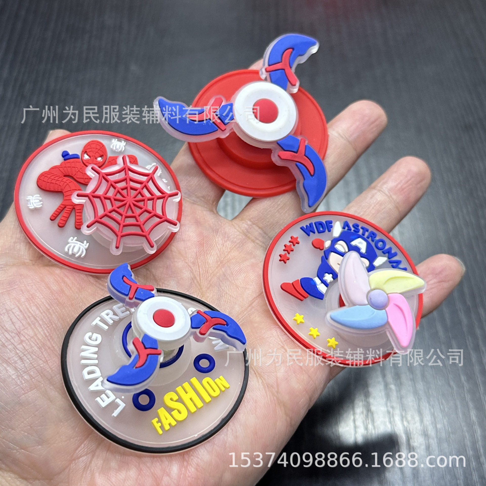 Downstream Hot Selling Clothing, Bags, Shoes and Hats Textile Accessories Cartoon Rotating Rubber Drop Plastic Fun Waterproof Lamp Shell Sign