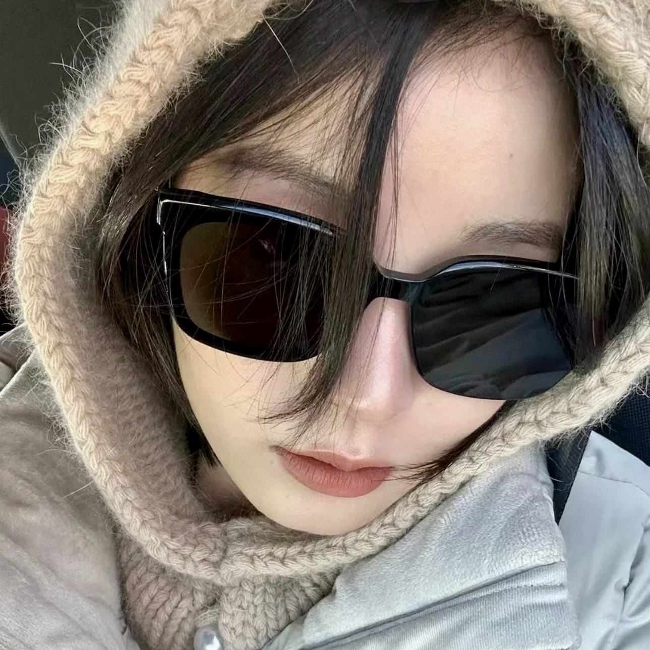 Picture of 2024 Explosions GM Plate Sunglasses Women's Slim Little Red Riding Book Star Same Style Dada Sunglasses Korean Style Void Fashion