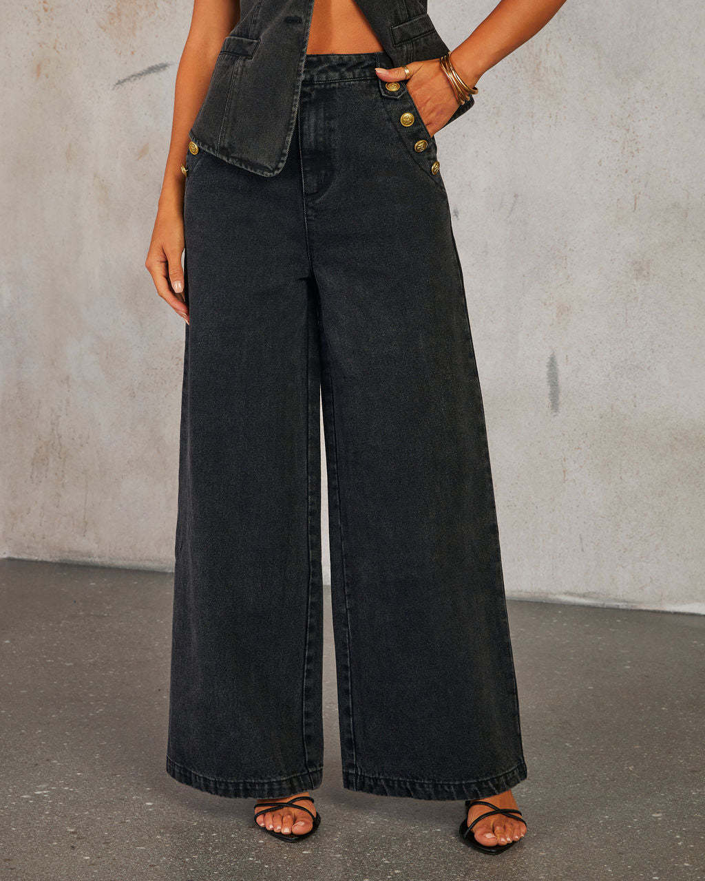 Picture of Cross-border European and American fashion temperament new button sleeveless vest wide-leg jeans Denim suit Amazon in stock