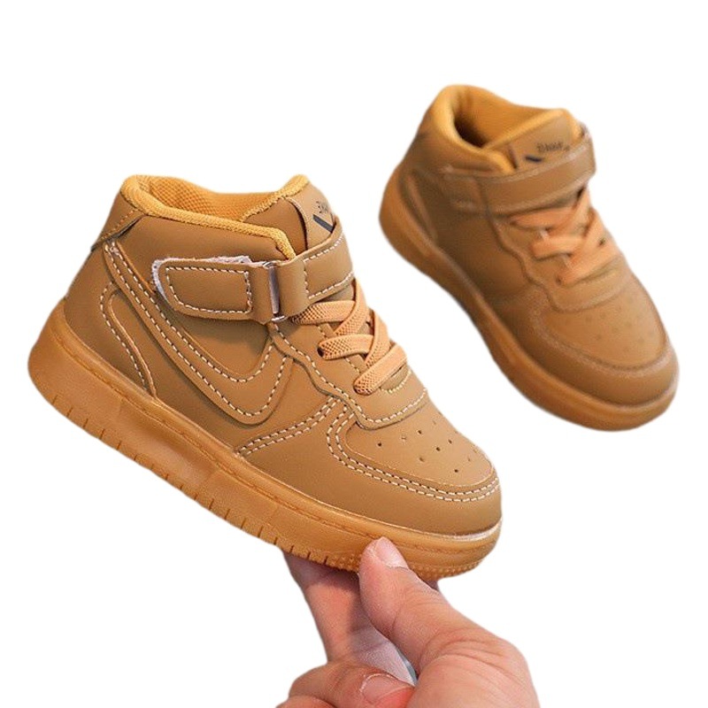 Children's sneakers 2023 new spring and autumn soft bottom lightweight non-slip medium and big children's leather versatile sports casual shoes