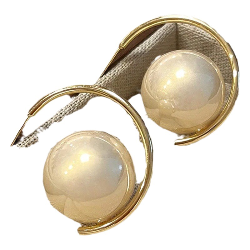 925 Silver Needle Large Pearl Earrings Women's Earrings Niche Design Sense High Sense 2023 New Fashionable Earrings