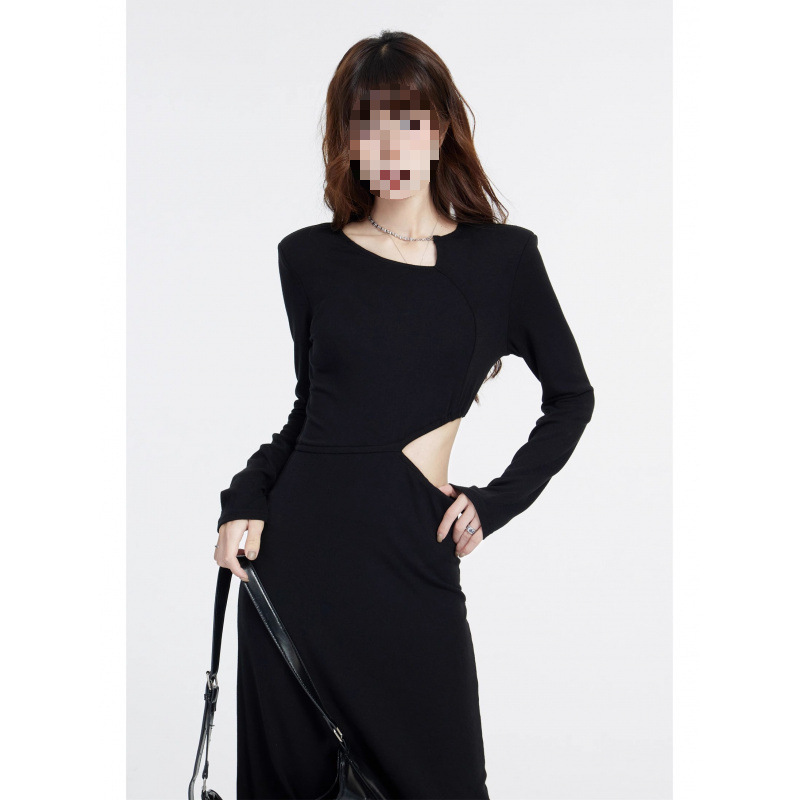 French Hepburn Style Black Long Sleeve Waist-exposed dress Early Autumn Dress for Women 2024 New Slim-fit Base Long Dress