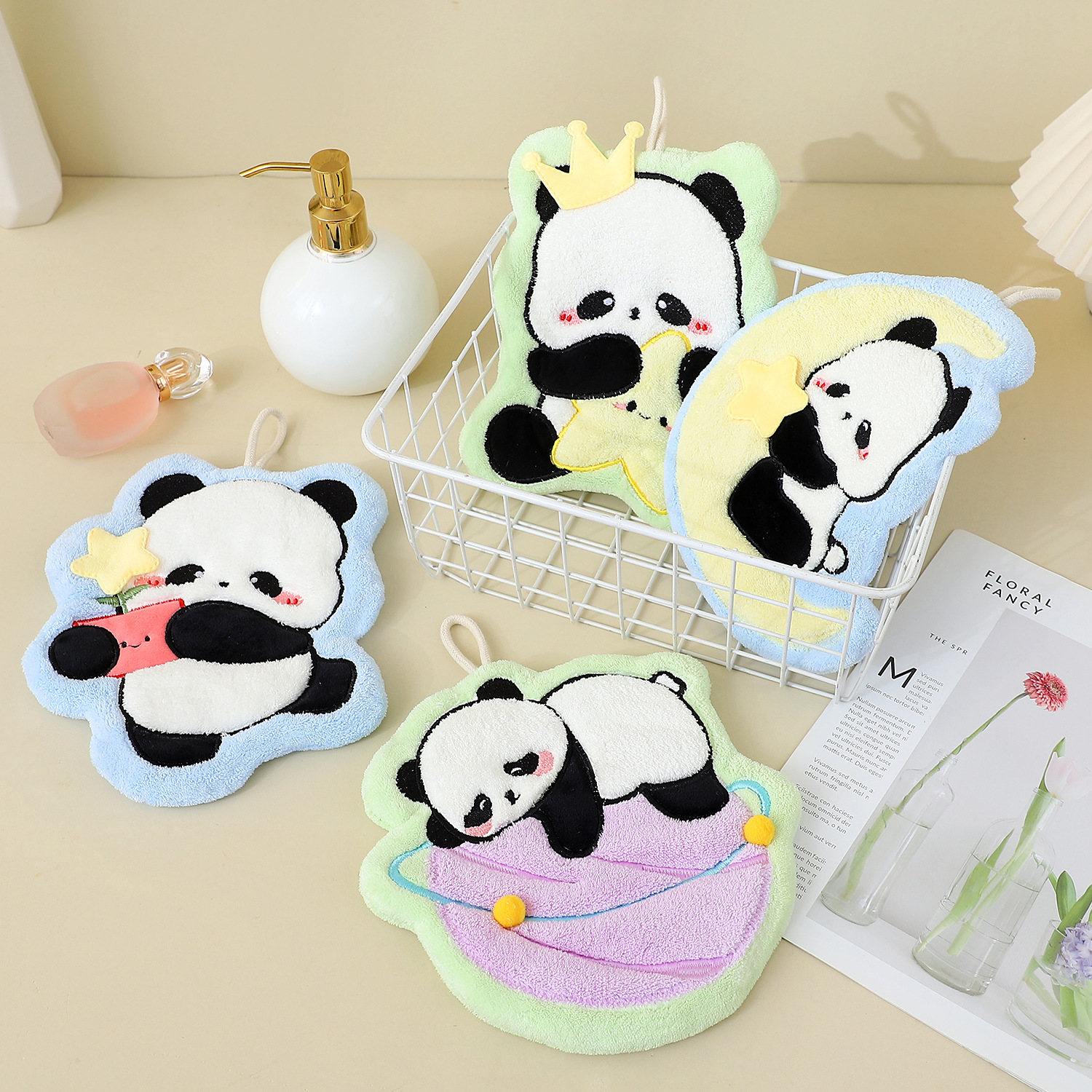 Cute Panda Hangable Hand Towel Water Absorbent Quick-drying Household Children's Kitchen Bathroom Coral Fleece Thickened Wipe