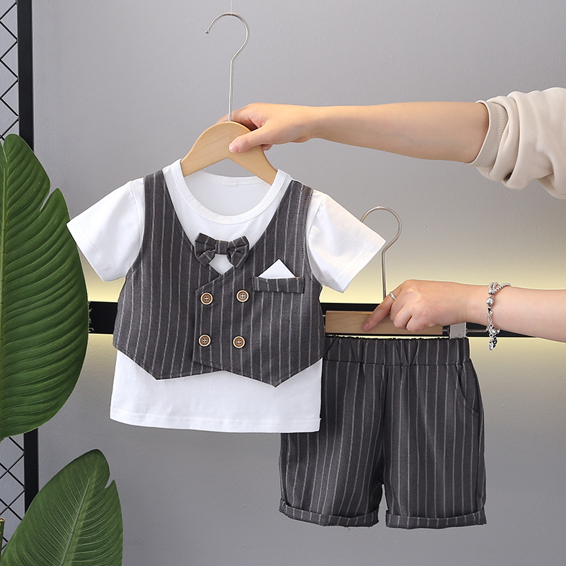 Picture of Wu Xiaoqi Children's Clothing 2024 Summer New Style 0-4 Boys' Bow Tie Four-Button Vest Baby Shorts Trendy and Cool Suit