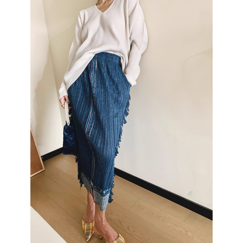 2025 Spring and Summer Sanjia Pleated Imitation Denim with Fringed Edges on Both Sides, Distressed Retro Mid-Length High-Waisted Skin-Friendly One-Step Skirt