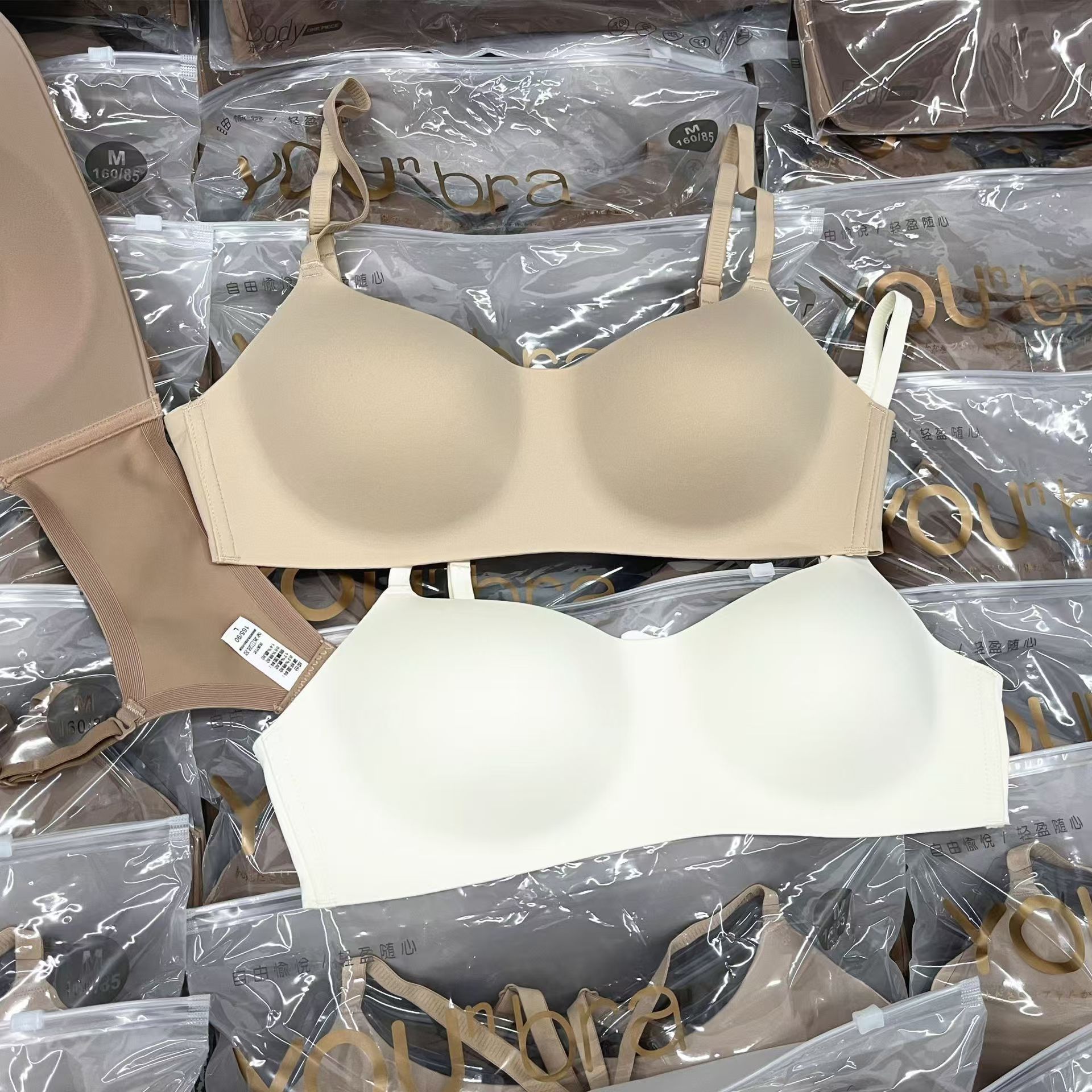 Seamless Underwear Women's Summer Rimless One-piece Gloss Small Chest Push-up Large Chest Anti-sagging Paramilia Bra