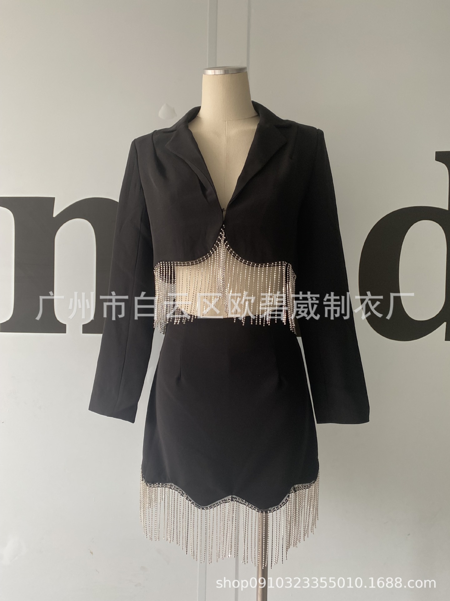 Picture of 2022 new AliExpress women's heavy industry tassel diamond chain Black suit two-piece sexy small jacket + skirt