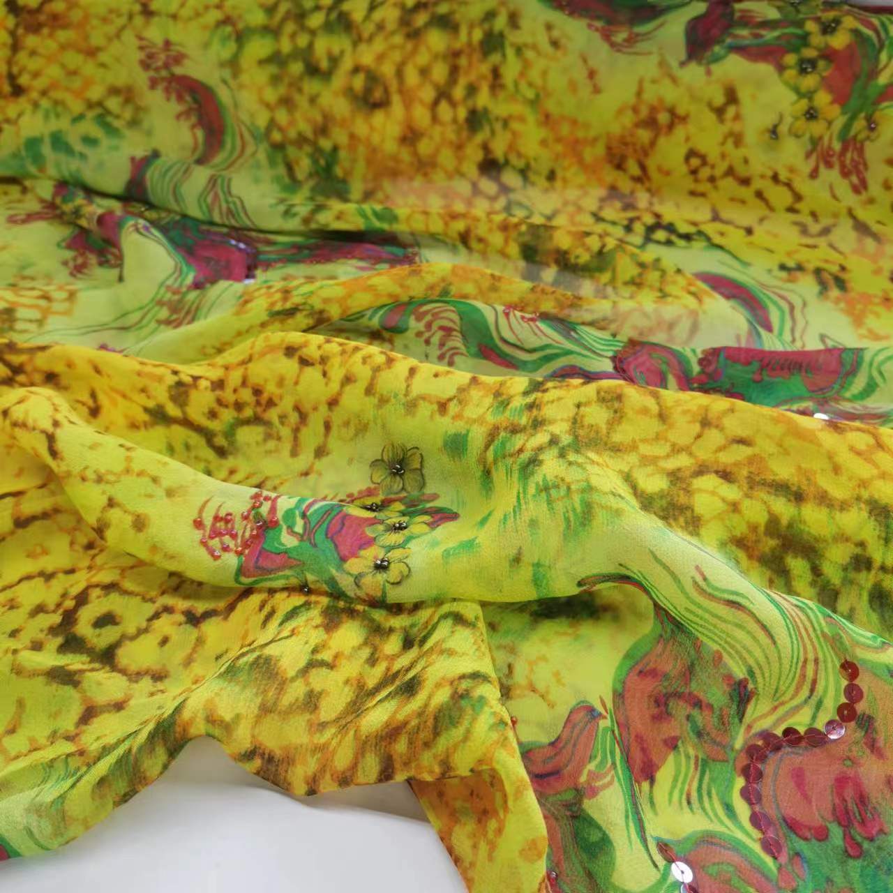 Picture of Special Price Handmade Beaded Silk Qiaoji Embroidered Sequin Fabric 9 Mm 100 Mulberry Silk Breathable Dress Turban