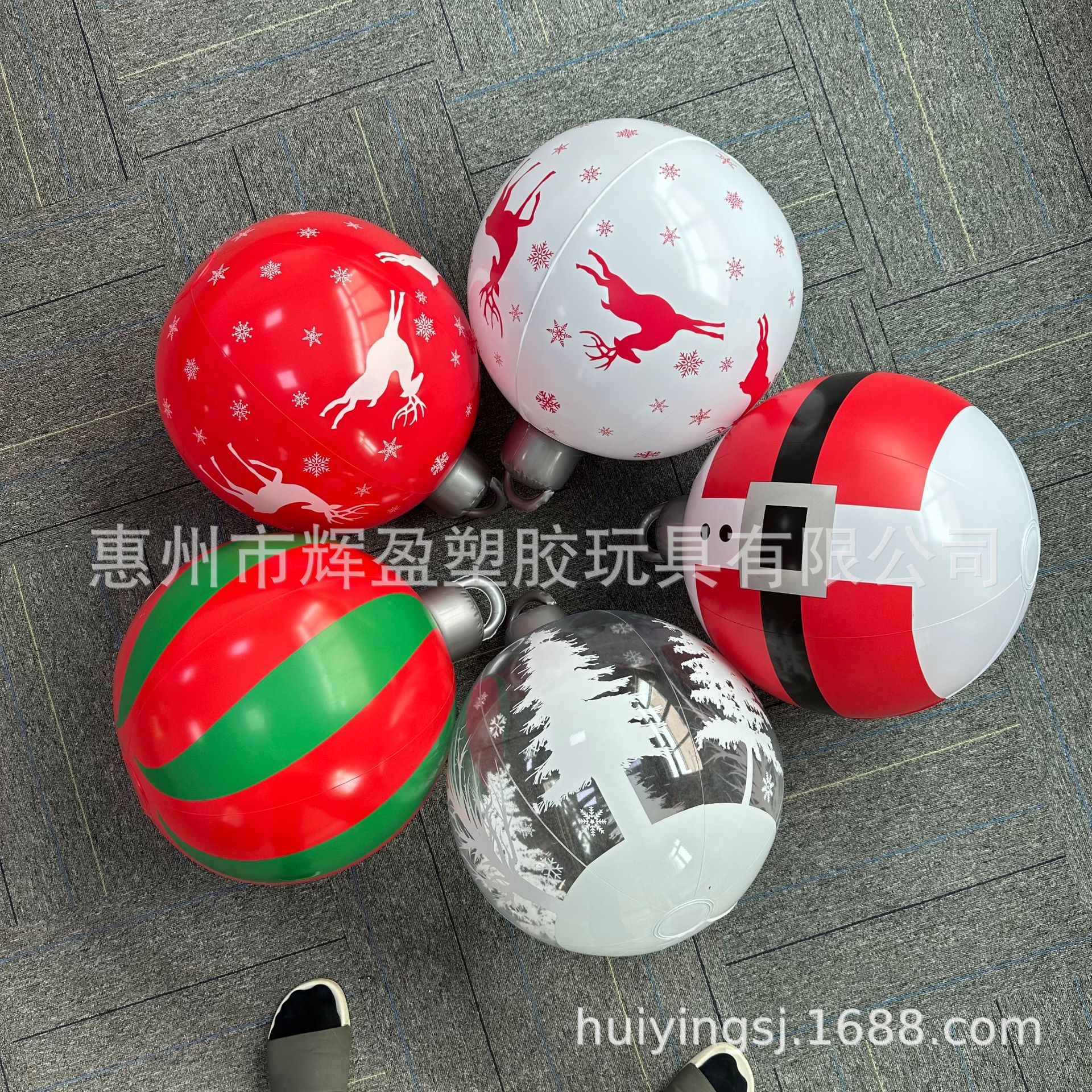 Plastic Inflatable Christmas Ball 2023 New Transparent Wave Ball Christmas Decoration Balloon Environmentally Friendly Thickeneded Beach Ball