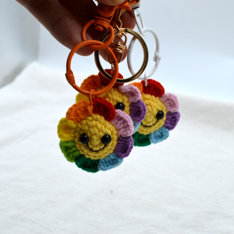 Picture of Sweet Xiangyang Flower Handmade Crochet Small Pendant Weaver Girl Hand-Made Wool Knitted Smiley Keychain Finished Product