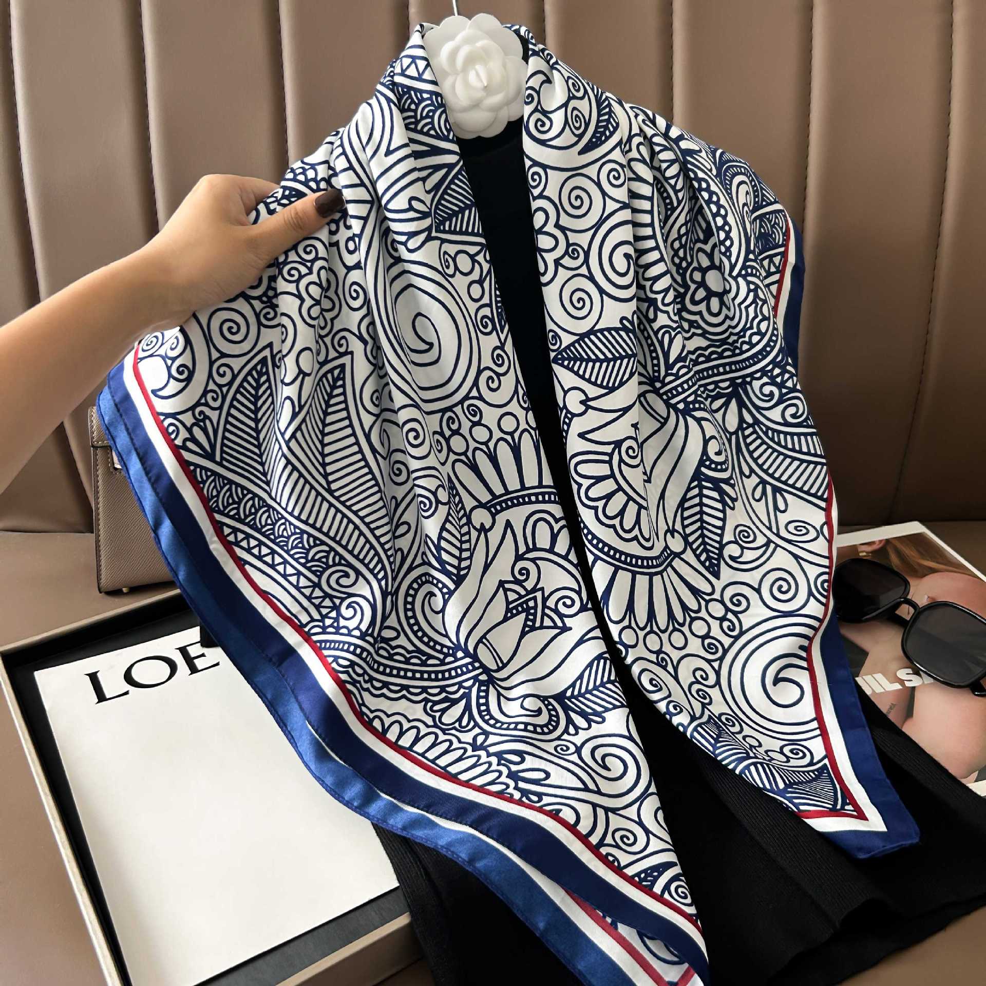 Picture of New 90cm Large Square Silk Elegant High-grade Decorative Shawl Women's Silk Scarf Fashion All-match Professional Scarf