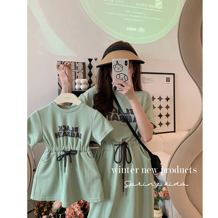 Picture of Parent-child summer dress for a family of three mother and daughter high-end foreign style girls French dress baby mother and child cotton t