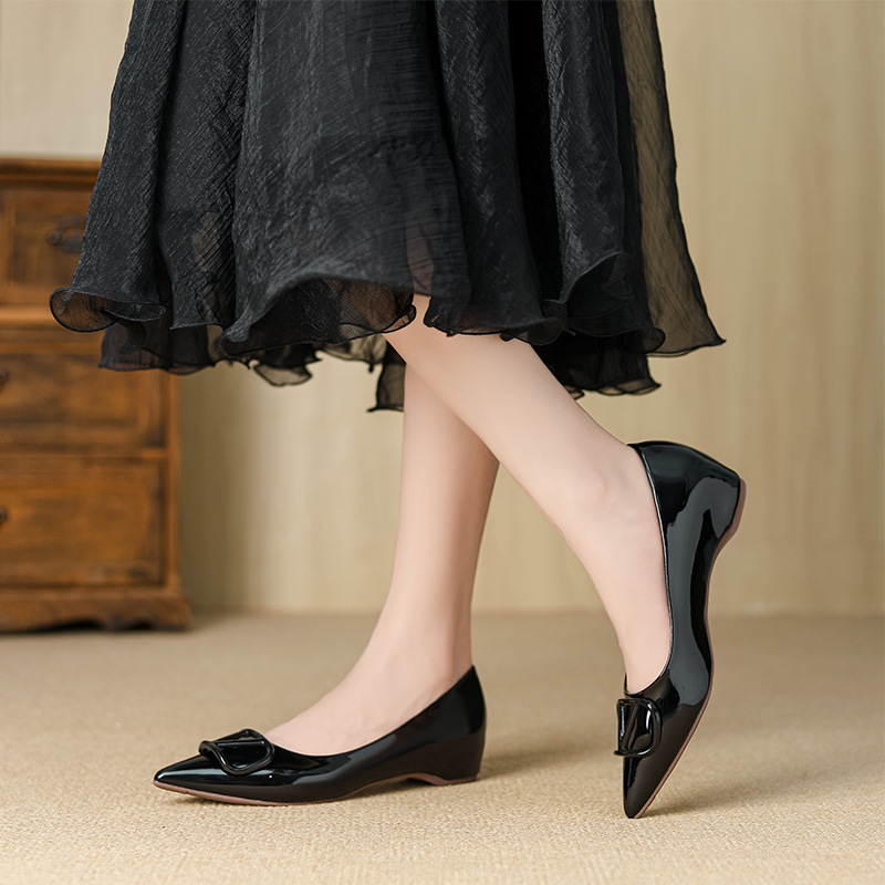 Picture of Y2533-2 French Pointed Toe Shallow Opening Flats for Women, 2025 Autumn New Elegant Versatile Comfortable Height-Increasing Mary Jane