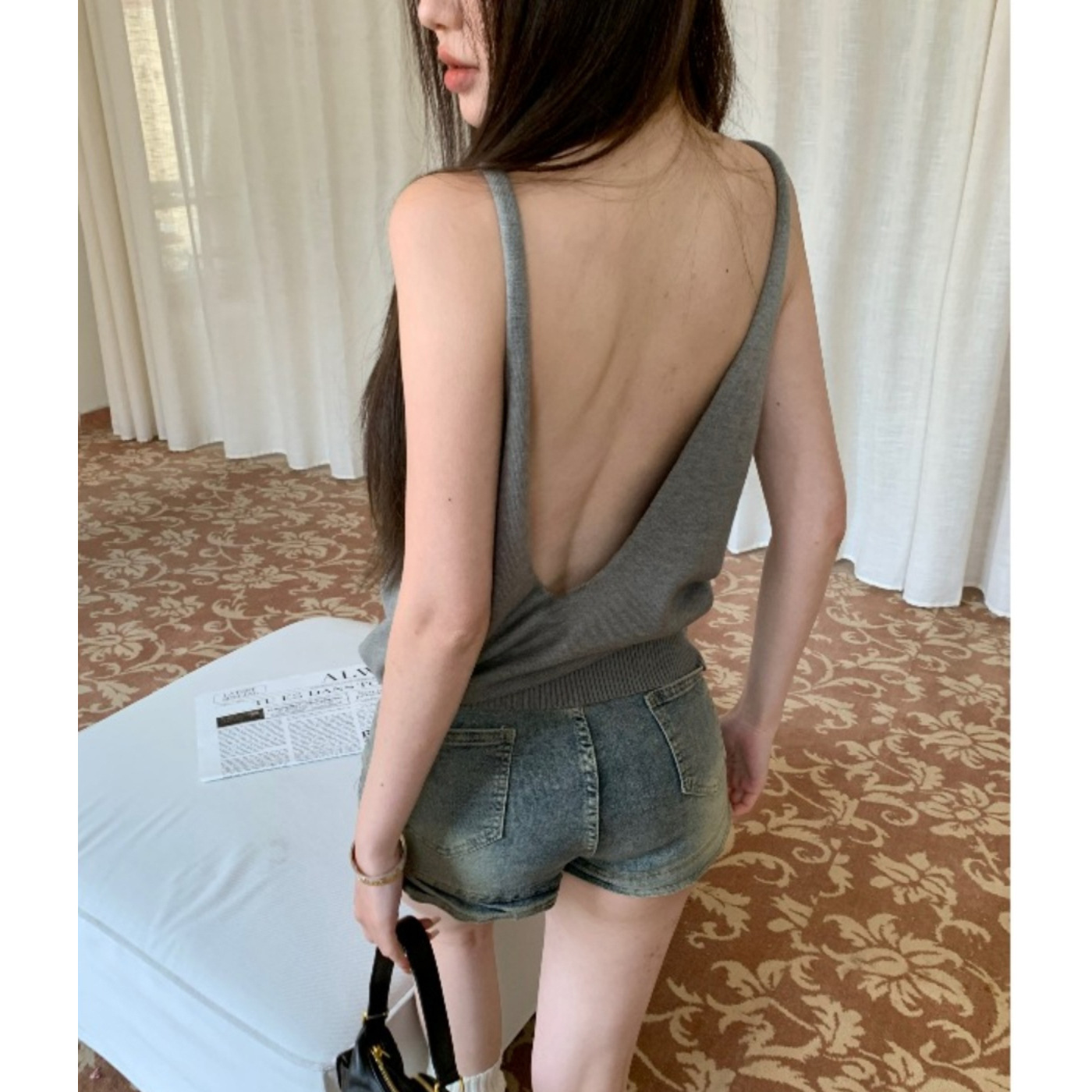 Picture of American Sexy Design High-End Backless Camisole Women's 2025 Summer Sweet and Spicy European and American Loose Sleeveless Top