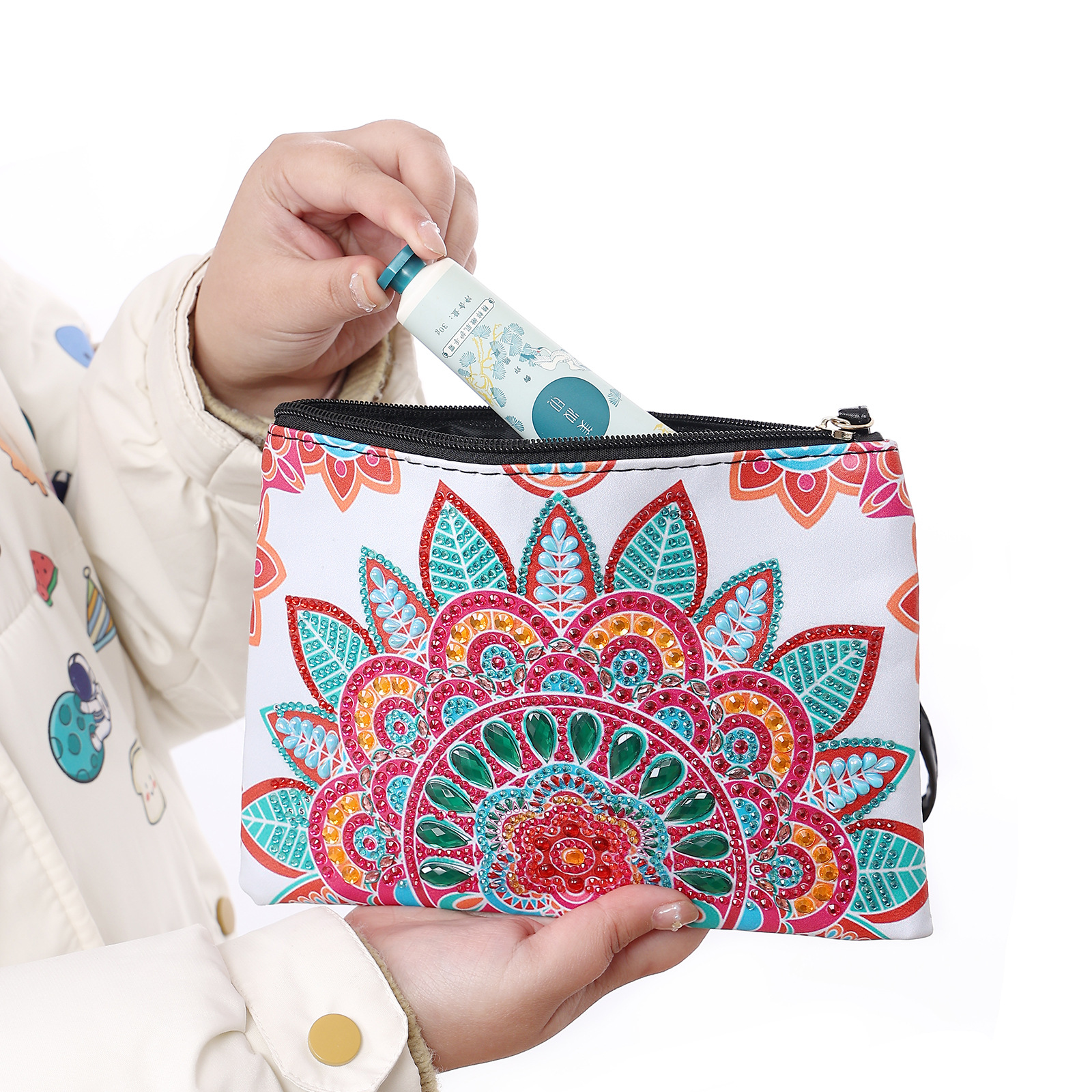 1 PCs 5D DIY Diamond painted hand bag cosmetic bag, mandala style handmade diamond art craft bag