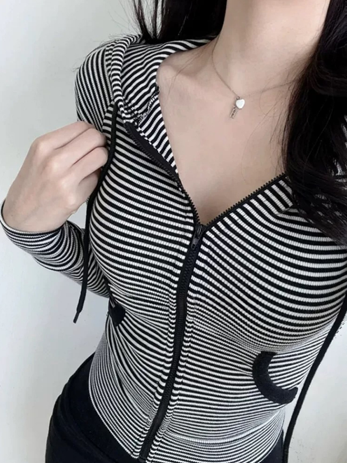South Korea's Dongdaemun New Product, Beautiful and Sweet, Sweet and Spicy Style, Figure-Showing Stripesd Hooded Jacket