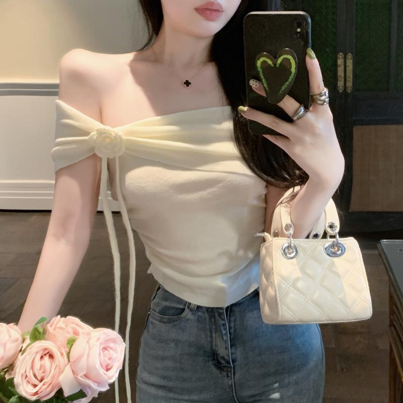 Picture of Pure Sweet Spice Girl Off-shoulder Flower Small Top Women's Summer High-end French Pink Short-sleeved Shirt Chic and Beautiful