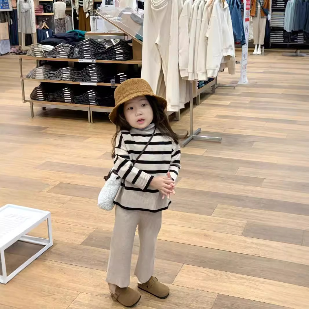 South Korea children's clothing 2024 autumn and winter girls striped knitted high collar split sweater wide leg pants two-piece foreign style suit