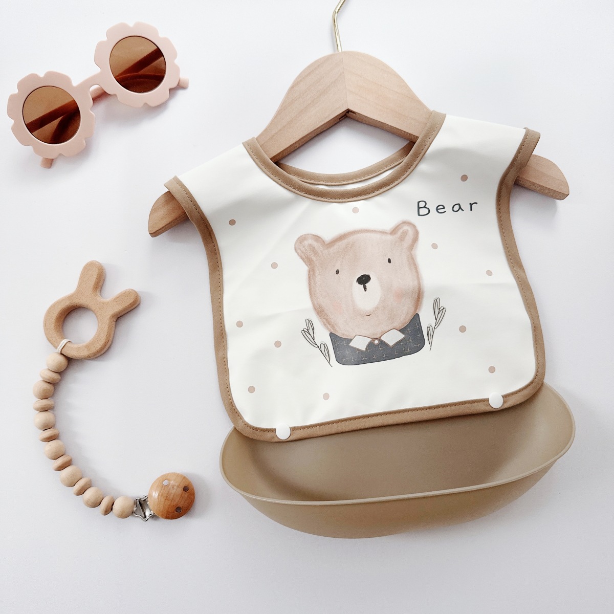 Picture of New Children's Silicone Bib Baby Meal Bag Baby Food Supplementary Food Bag Waterproof Anti-dirty Artifact PU Soft Bib