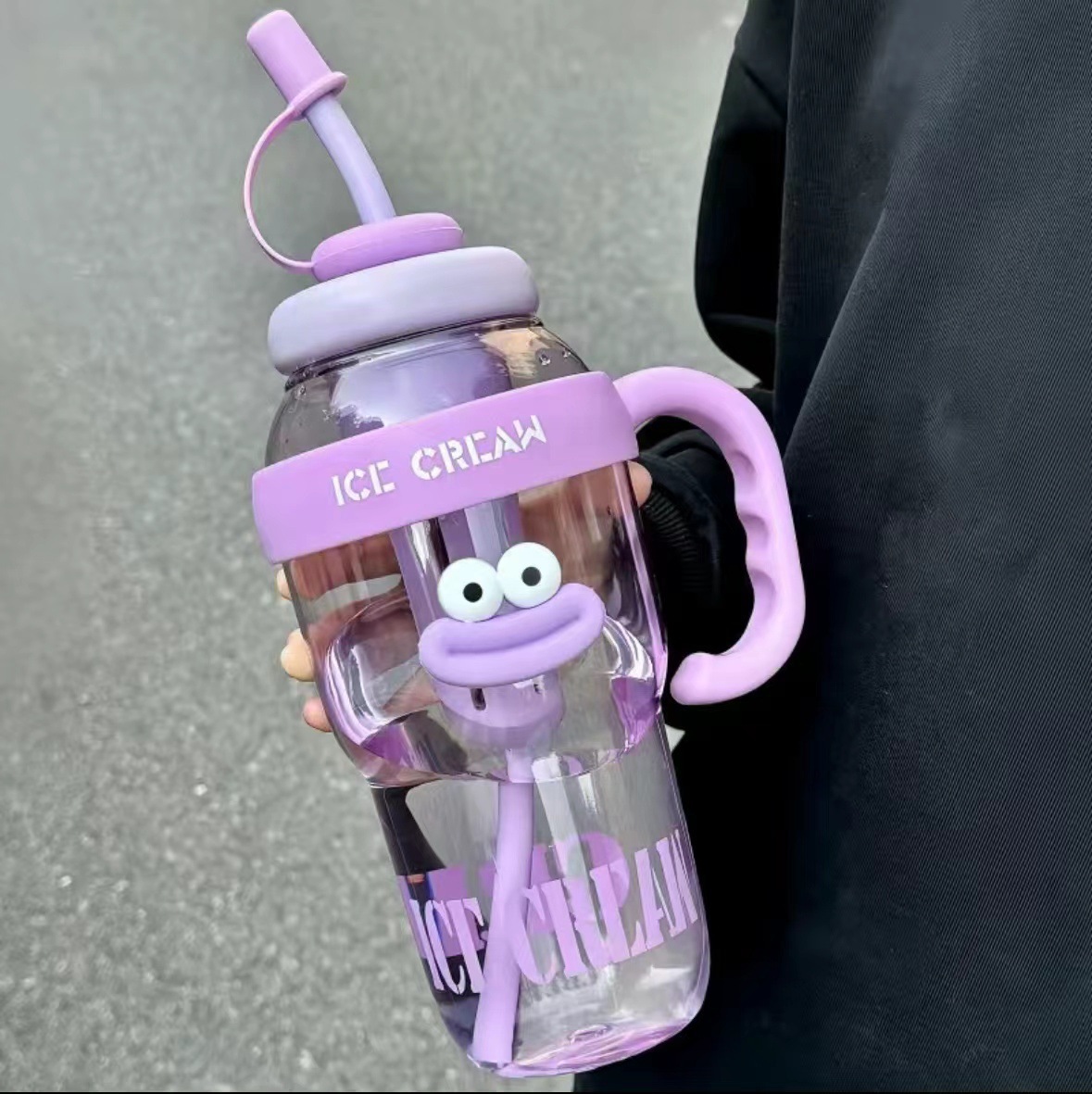 Picture of Net red belly cup high color value large capacity handle cup summer ice cup plastic straw cup 2025 new