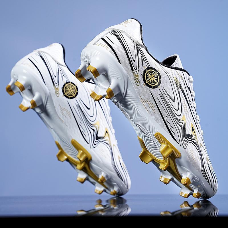 New gold Chelsea broken nail edge belly rotating buckle football shoes