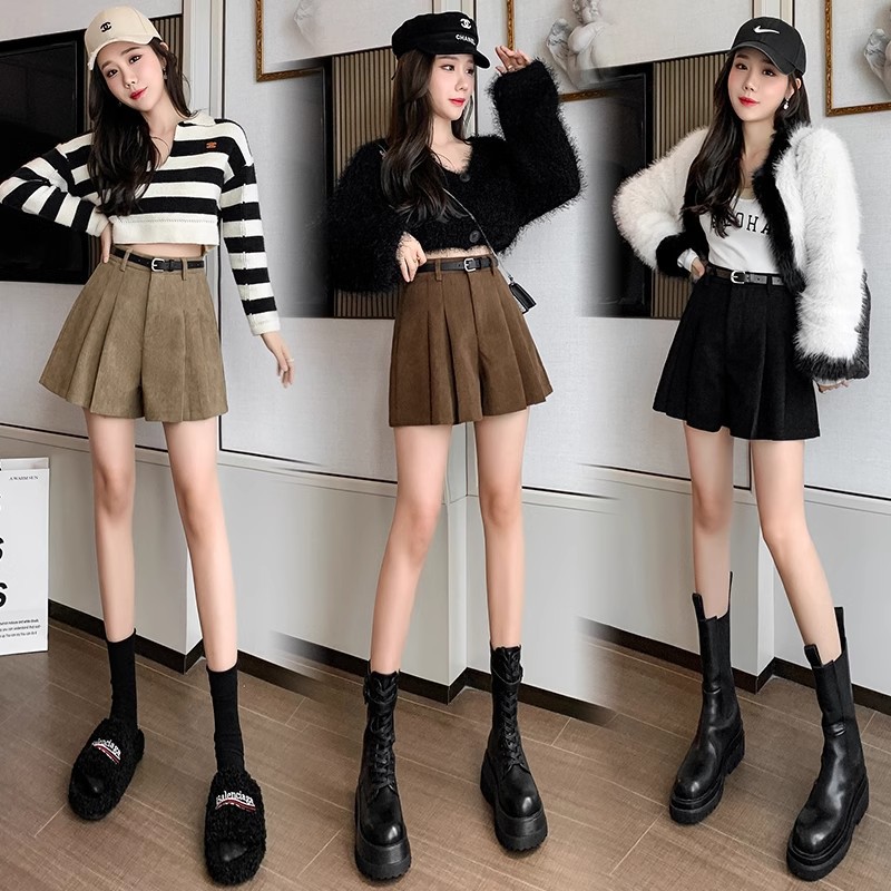 Khaki corduroy pleated casual wide-leg shorts women's autumn and winter 2023 new high waist small outer wear boot pants