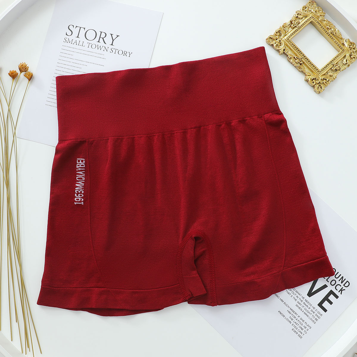 Picture of Peach Hip High Waist Fitness Shorts for Women New Quick-Drying Sports Elastic Breathable Yoga Running Pants Factory Direct Sale