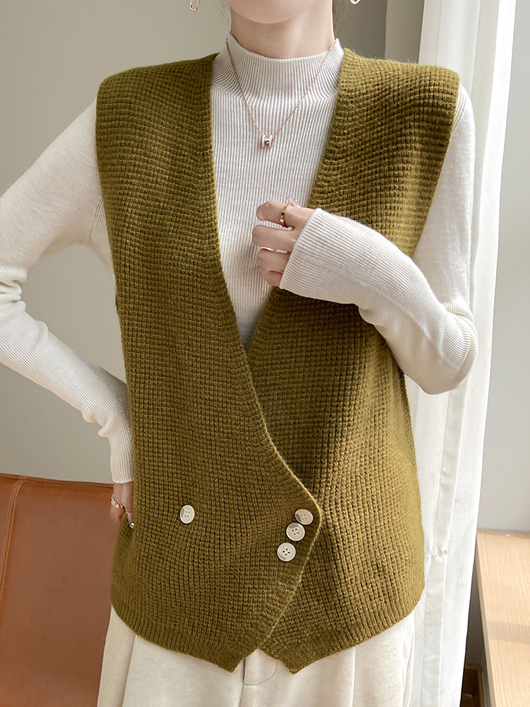 2024 Autumn and Winter New V-neck Vest Cardigan Fashion Elegant All-match Knitted Vest Sleeveless Elegant Outer Top