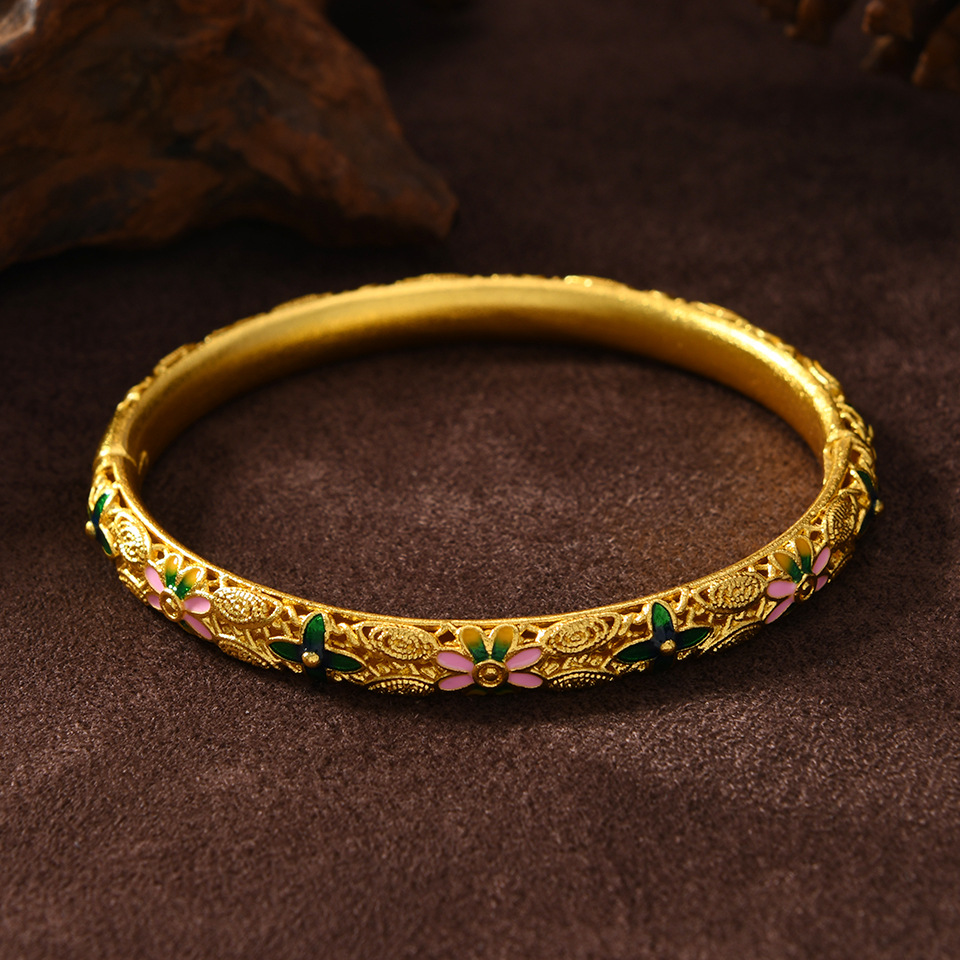 The Same Palace Style as the Gold Store, Ancient Enamel Four-Leaf Mother-Of-Pearl Filigree Bracelet as a Gift for Mom, Zinc Gold-Plated Jewelry