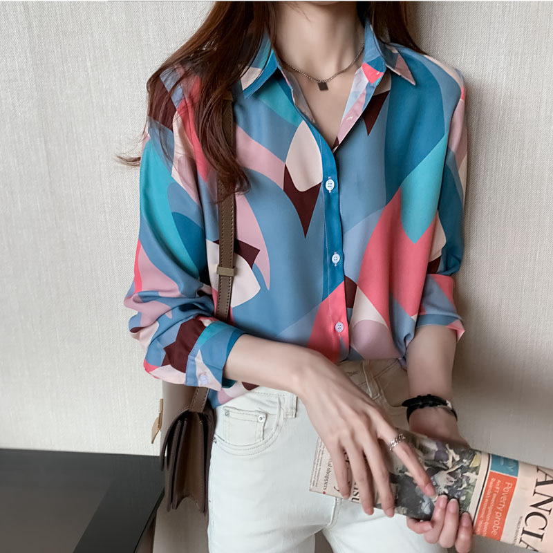 Picture of Spring New Women's Korean-style Loose Western-style Lapel Printed Chiffon Shirt Top Cardigan Casual Long-sleeved Shirt