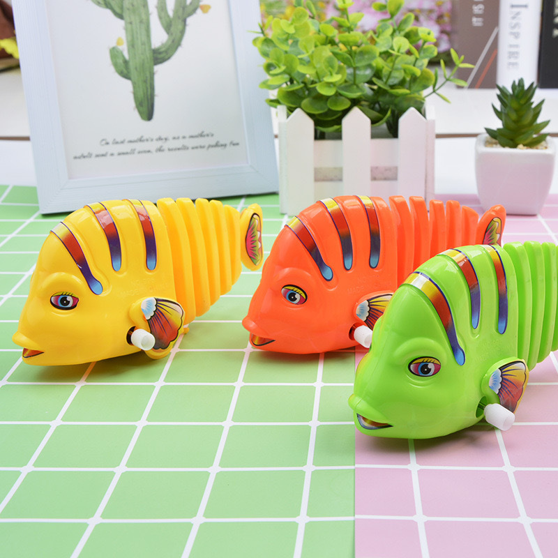 Picture of Chain fish spring swing cartoon fish colorful chain swing fish chain toy fish stall toys wholesale