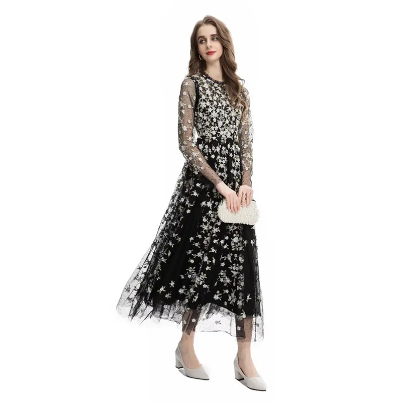2023 High-End Sheer Mesh Heavy Hand-Embroidered Slim Fit Formal Dress for Banquet Wear Slim Fit Evening Gown