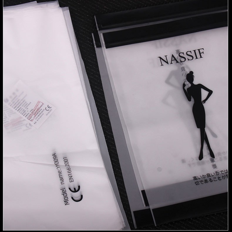 Wholesale cpe self-sealing bag frosted translucent color logo source manufacturers to develop clothing cpe self-sealing zipper bag