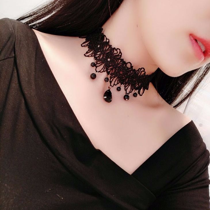 Picture of Cross Border Accessories Women's Neck Strap Court Gothic Spice Girl Neck Chain Lace Necklace Choker Clavicle Chain Collar Collar Vintage
