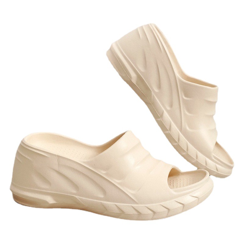 Douyin Xiaohongshu's Popular Women's Shoes at Home, Thick-Soled Non-Slip Slippers for Summer Outer Wear, Fashionable and High-Bottom Sandals