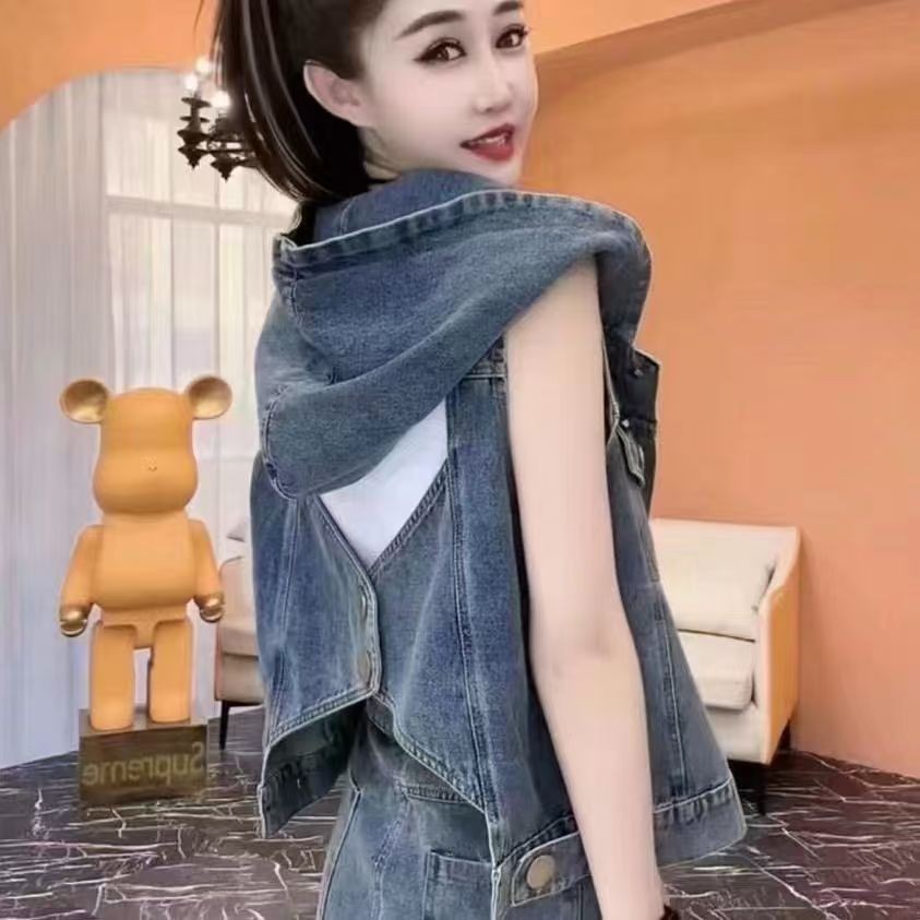 Picture of Backless Fashion Denim Coat Women's 2025 Spring and Summer New Korean Style Western Style Hooded Vest Shoulder Jacket
