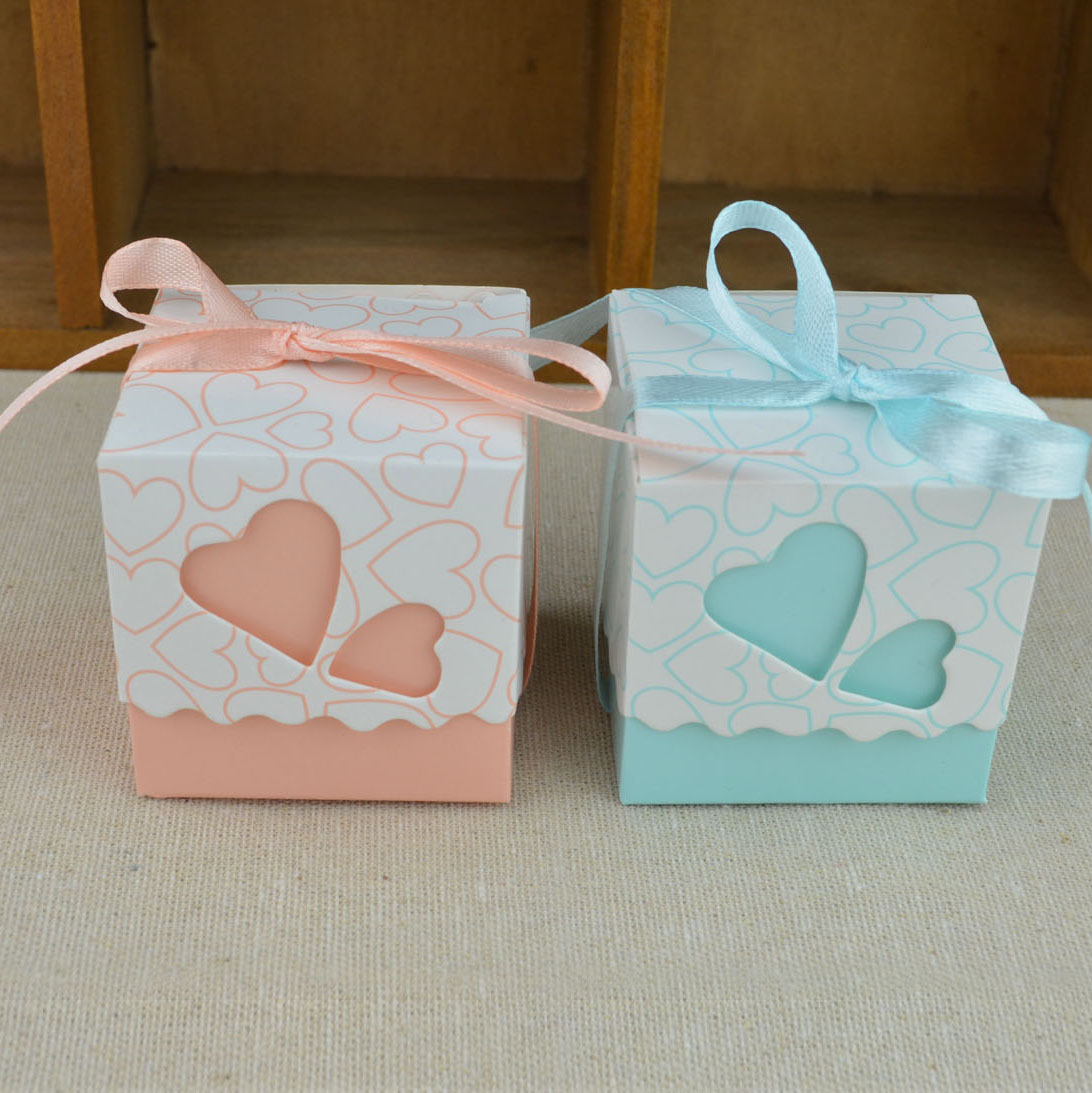 Picture of Korean-style hollow double love candy box wholesale wedding gift candy box candy box baby birthday gift box