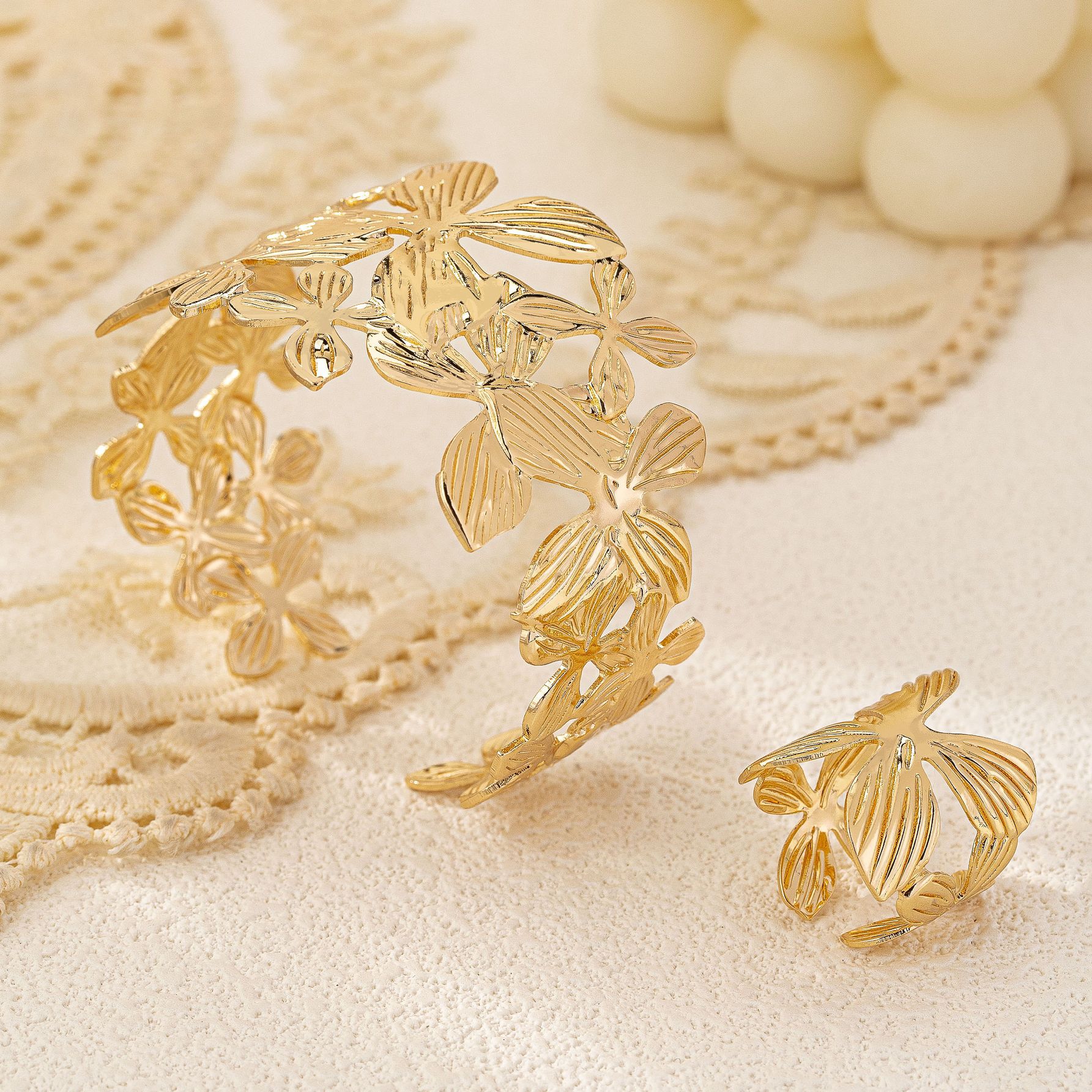 Picture of European and American Niche Design Creative Butterfly Leaf Bracelet Ring suit Suitable for Women's Party Street Wear