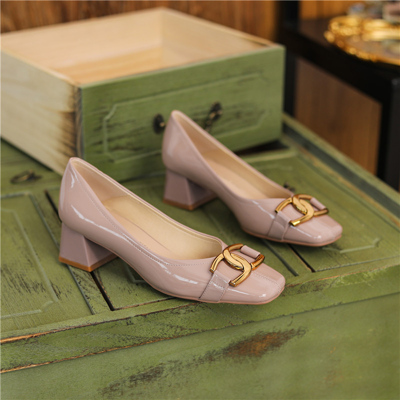 Picture of 332-8 Sheepskin Square Heel Shoes Women's Thick Heel French Retro Two-Wear Sneaker Shoes Patent Leather Metal Autumn