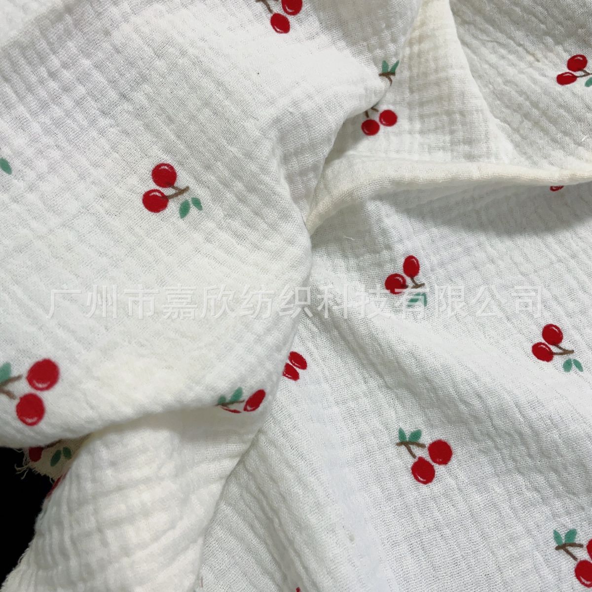 100% Cotton Double-Layer Gauze Muslin Cheese Cloth Printed with Fruit Cherry Pattern for Pajamas and Loungewear Fabric Design