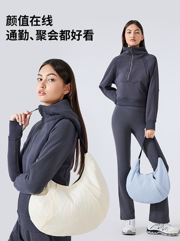 Picture of New Large-Capacity Women's Shoulder Bag Dumpling Bag Crescent Bag Sports Fitness Versatile Ultra-Light Yoga Bag Daw170