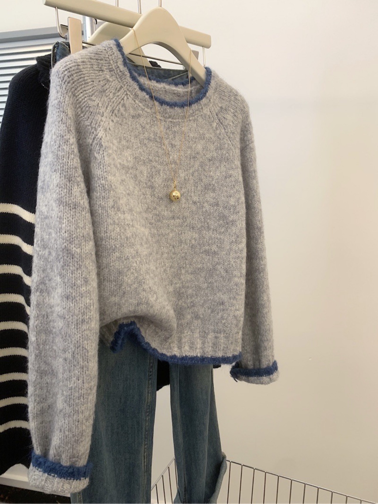 Gray Short Knitwear for Women in Autumn and Winter 2025 New Design Niche Thickeneded Knitwear Top with High-End Feel